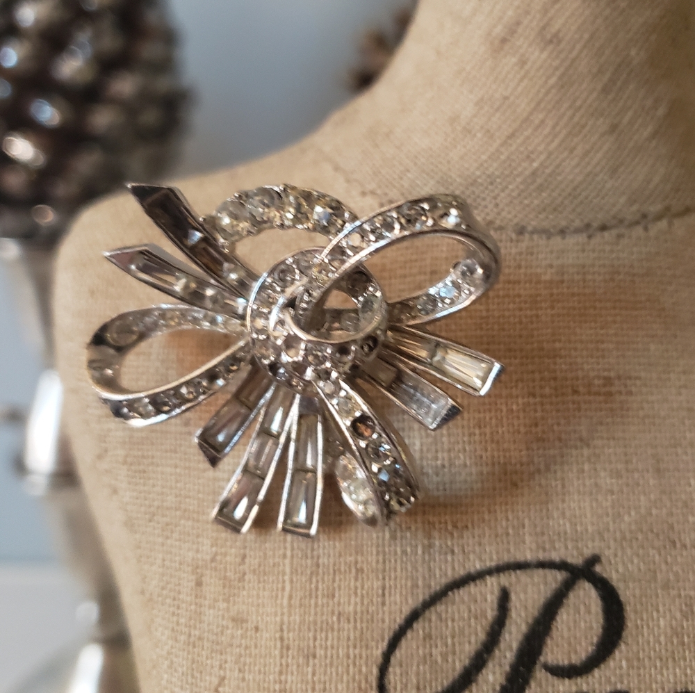 RARE ESTATE Boucher Spray Baguette Brooch